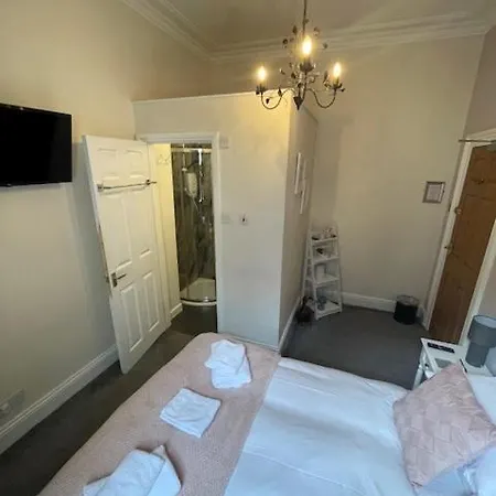 Guest house The Florence Whitby