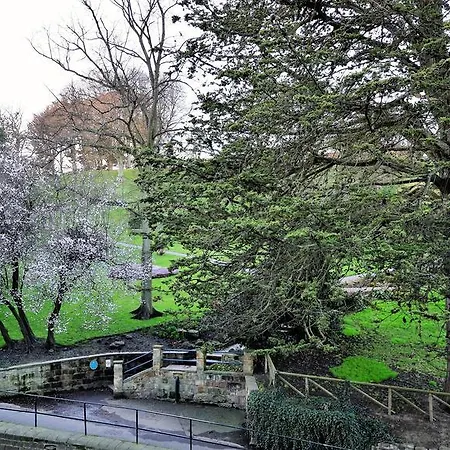 Konukevi The Florence Whitby