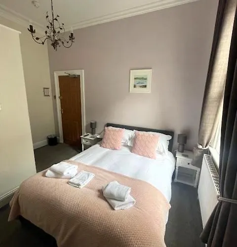 The Florence 4* Whitby